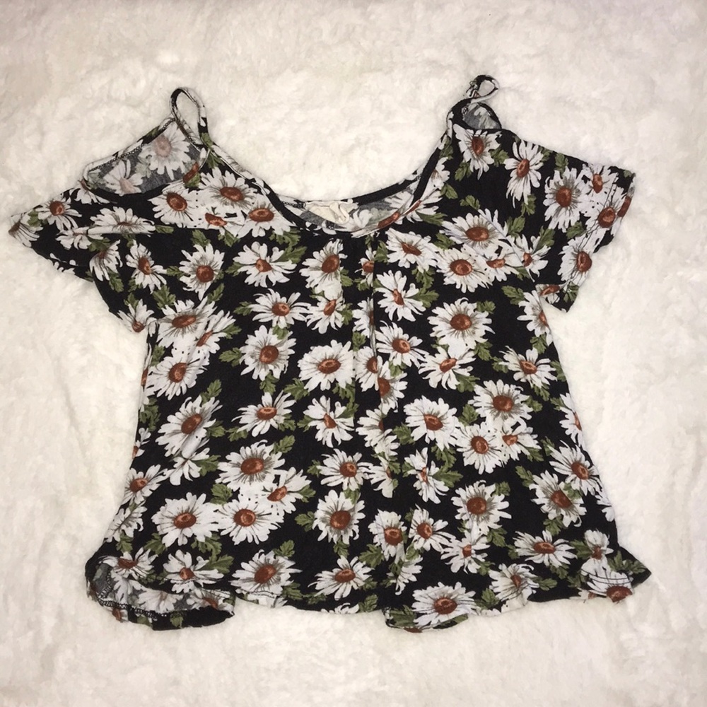 Floral shoulder cut tee